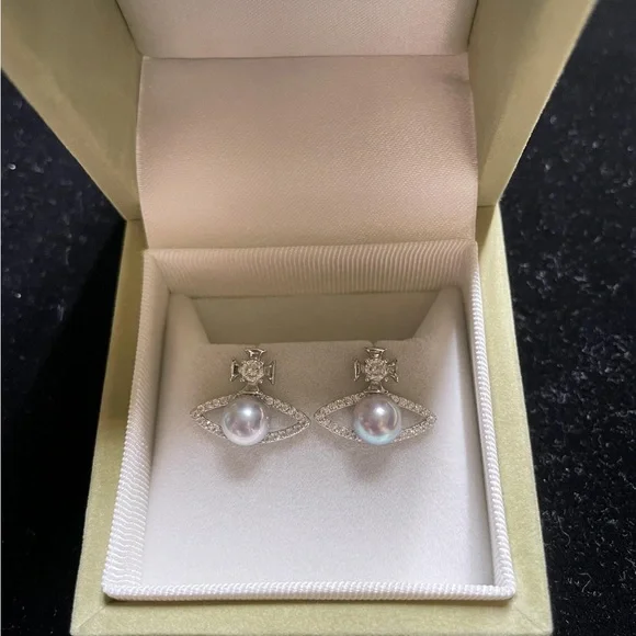 Vivienne Westwood Silver Earrings with Pearls - Picture 5 of 5